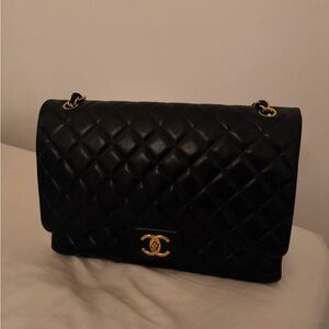 CHANEL Lambskin Quilted Maxi Single Flap Black